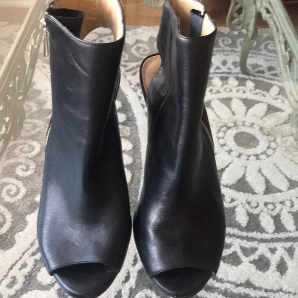 Black heels